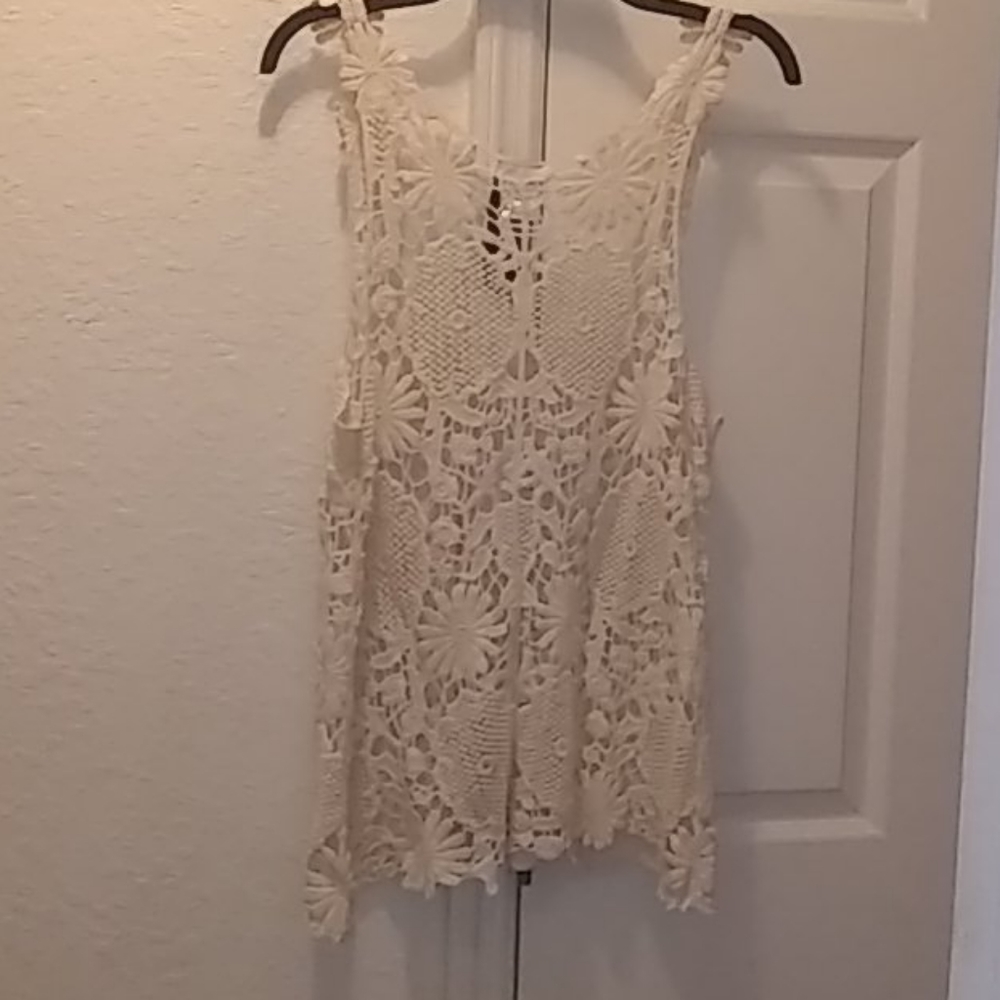 Moon Collection Ladies Lace Top - Picture 6 of 8